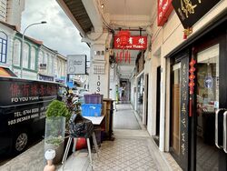 Desker Road Conservation Area (D8), Retail #557965271